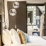 فندق إنديغو - أوبرا 4*