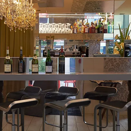 인디고 - 오페라 호텔