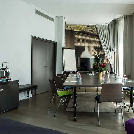 Indigo - Opera By Ihg Hotel 4*