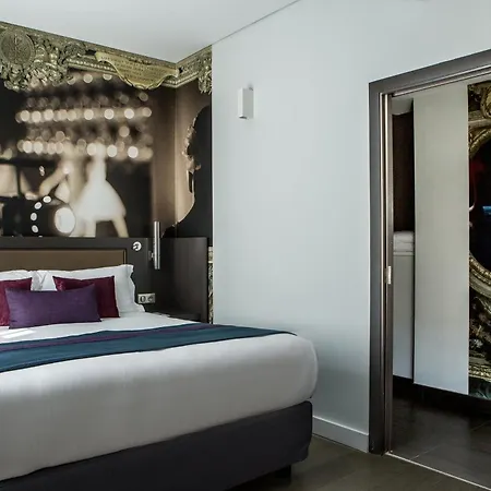 Indigo - Opera By Ihg Hotel 4*