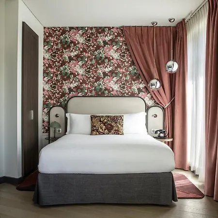 Indigo - Opera By Ihg 4*