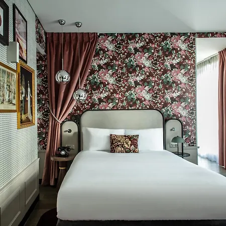 Indigo - Opera By Ihg מלון 4*