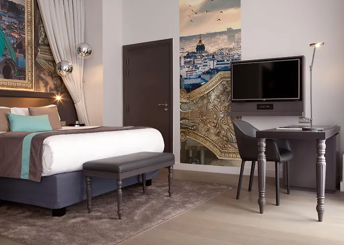 Indigo - Opera By Ihg Hotel 4*