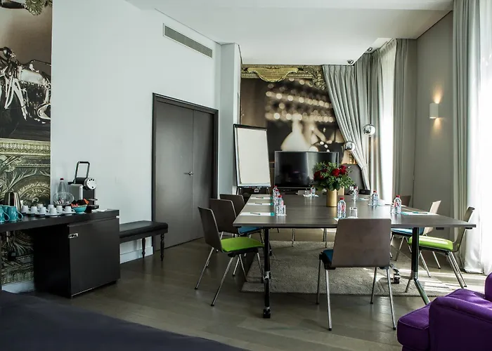 Indigo - Opera By Ihg Hotel 4*