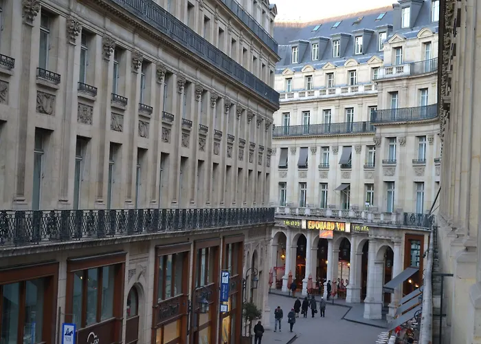 Indigo - Opera By Ihg Hotel 4*