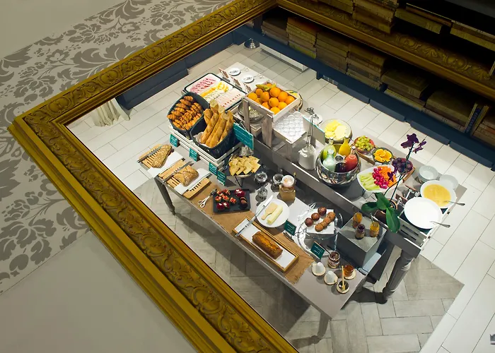 Indigo - Opera By Ihg 4*